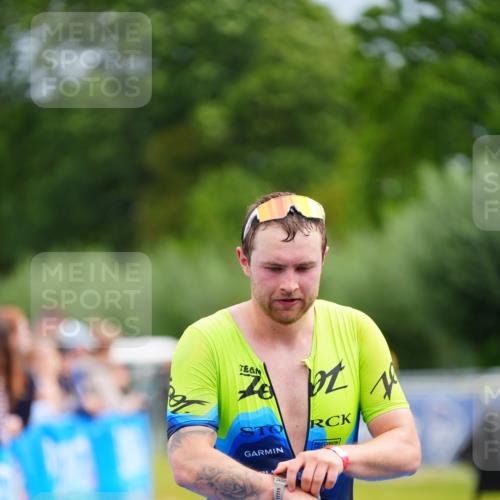 30.08.2026 - Elbe Triathlon Hamburg LAZAROV Photography http://msf.ph/oto/10052723 30.08.2026 10:46:55 Ziel 544 meine-sportfotos.de