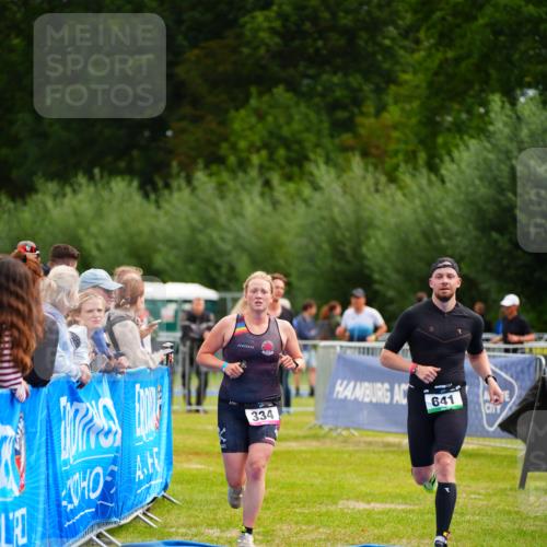30.08.2026 - Elbe Triathlon Hamburg LAZAROV Photography http://msf.ph/oto/10052738 30.08.2026 10:47:06 Ziel 334, 641 meine-sportfotos.de