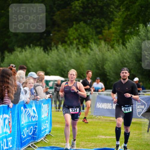 30.08.2026 - Elbe Triathlon Hamburg LAZAROV Photography http://msf.ph/oto/10052742 30.08.2026 10:47:06 Ziel 334, 641 meine-sportfotos.de