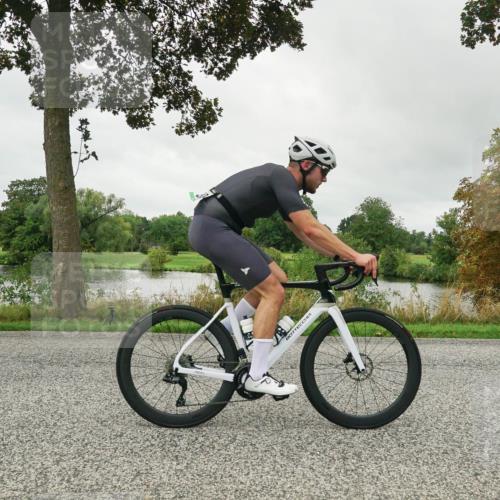30.08.2026 - Elbe Triathlon Hamburg Michael Burmester http://msf.ph/oto/10052776 30.08.2026 10:16:25 Radfahren 548, 650, 726, 869 meine-sportfotos.de