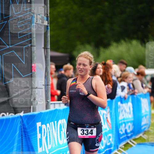 30.08.2026 - Elbe Triathlon Hamburg LAZAROV Photography http://msf.ph/oto/10052784 30.08.2026 10:47:09 Ziel 334, 641 meine-sportfotos.de