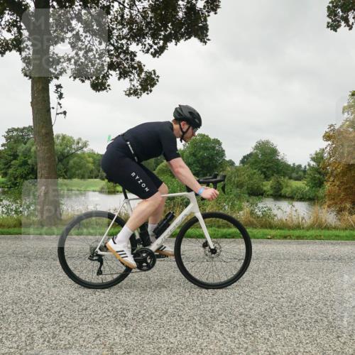 30.08.2026 - Elbe Triathlon Hamburg Michael Burmester http://msf.ph/oto/10052895 30.08.2026 10:18:53 Radfahren 568, 827, 882, 931 meine-sportfotos.de