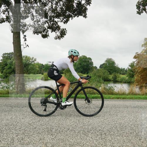 30.08.2026 - Elbe Triathlon Hamburg Michael Burmester http://msf.ph/oto/10052914 30.08.2026 10:19:25 Radfahren 572, 848, 948, 975 meine-sportfotos.de