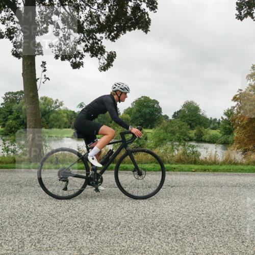 30.08.2026 - Elbe Triathlon Hamburg Michael Burmester http://msf.ph/oto/10052982 30.08.2026 10:21:16 Radfahren 553, 805, 821 meine-sportfotos.de