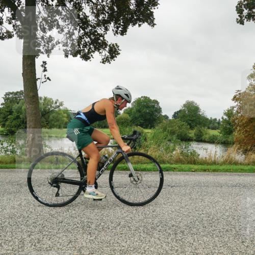 30.08.2026 - Elbe Triathlon Hamburg Michael Burmester http://msf.ph/oto/10053006 30.08.2026 10:22:02 Radfahren 818 meine-sportfotos.de