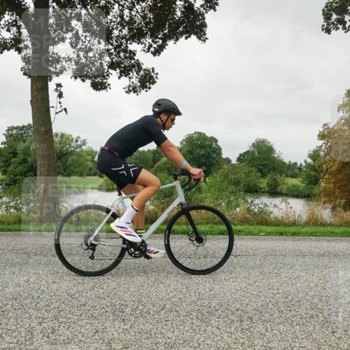 30.08.2026 - Elbe Triathlon Hamburg Michael Burmester http://msf.ph/oto/10053053 30.08.2026 10:23:03 Radfahren 796 meine-sportfotos.de