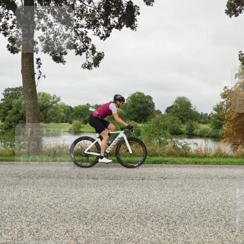 30.08.2026 - Elbe Triathlon Hamburg Michael Burmester http://msf.ph/oto/10053174 30.08.2026 10:26:08 Radfahren 680, 709, 736, 933, 961 meine-sportfotos.de