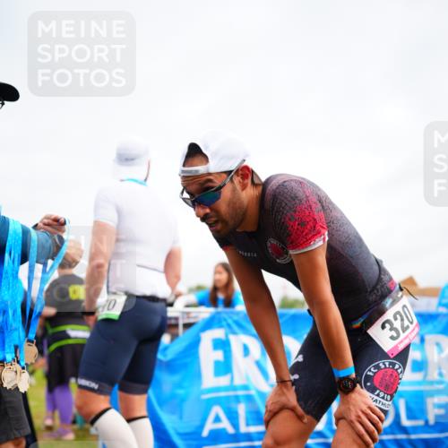 30.08.2026 - Elbe Triathlon Hamburg LAZAROV Photography http://msf.ph/oto/10053183 30.08.2026 10:48:44 Ziel  meine-sportfotos.de
