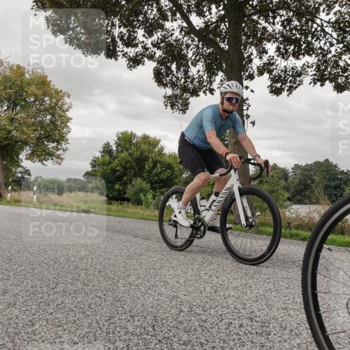 30.08.2026 - Elbe Triathlon Hamburg Michael Burmester http://msf.ph/oto/10053249 30.08.2026 10:46:07 Radfahren 985, 1054, 1099, 1141, 1146, 1197 meine-sportfotos.de