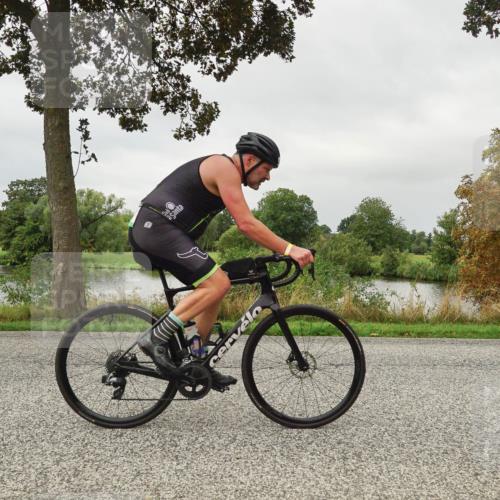 30.08.2026 - Elbe Triathlon Hamburg Michael Burmester http://msf.ph/oto/10053286 30.08.2026 10:28:20 Radfahren 570, 742, 757 meine-sportfotos.de