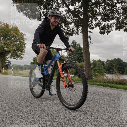 30.08.2026 - Elbe Triathlon Hamburg Michael Burmester http://msf.ph/oto/10053292 30.08.2026 10:46:37 Radfahren 789, 1087 meine-sportfotos.de