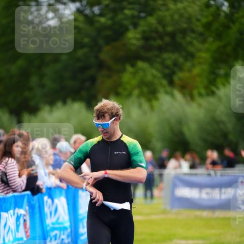 30.08.2026 - Elbe Triathlon Hamburg LAZAROV Photography http://msf.ph/oto/10053336 30.08.2026 10:51:01 Ziel 285, 532, 567 meine-sportfotos.de