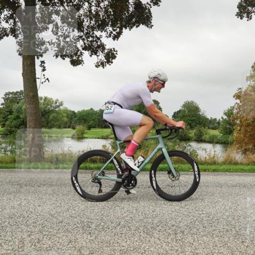 30.08.2026 - Elbe Triathlon Hamburg Michael Burmester http://msf.ph/oto/10053343 30.08.2026 10:29:09 Radfahren 858, 923, 1052 meine-sportfotos.de