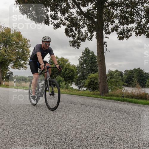 30.08.2026 - Elbe Triathlon Hamburg Michael Burmester http://msf.ph/oto/10053344 30.08.2026 10:47:32 Radfahren 939, 944, 1040, 1111 meine-sportfotos.de