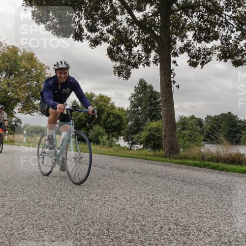 30.08.2026 - Elbe Triathlon Hamburg Michael Burmester http://msf.ph/oto/10053353 30.08.2026 10:47:42 Radfahren 808, 983, 1013, 1027, 1076, 1120, 1207 meine-sportfotos.de
