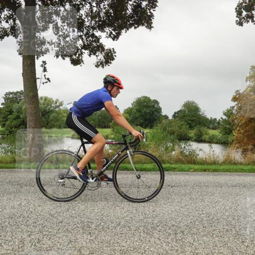 30.08.2026 - Elbe Triathlon Hamburg Michael Burmester http://msf.ph/oto/10053361 30.08.2026 10:29:36 Radfahren 808, 840, 881, 886, 887, 980, 990, 994, 1896 meine-sportfotos.de