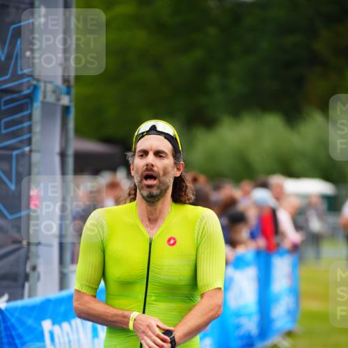 30.08.2026 - Elbe Triathlon Hamburg LAZAROV Photography http://msf.ph/oto/10053429 30.08.2026 10:51:18 Ziel 489, 705 meine-sportfotos.de