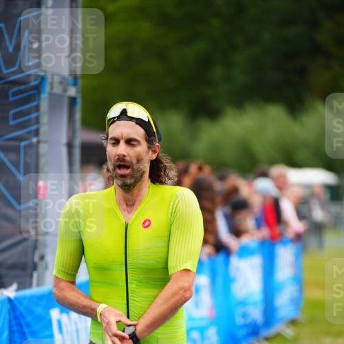 30.08.2026 - Elbe Triathlon Hamburg LAZAROV Photography http://msf.ph/oto/10053435 30.08.2026 10:51:18 Ziel 489, 705 meine-sportfotos.de