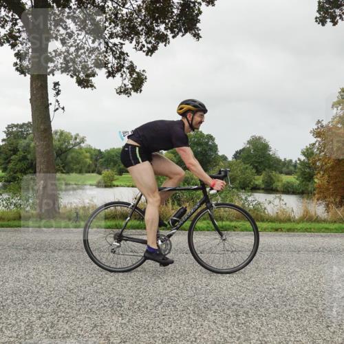 30.08.2026 - Elbe Triathlon Hamburg Michael Burmester http://msf.ph/oto/10053459 30.08.2026 10:30:56 Radfahren 1004, 1063 meine-sportfotos.de
