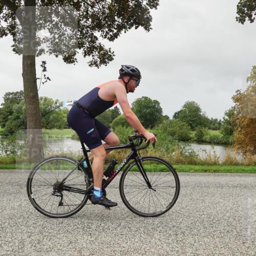30.08.2026 - Elbe Triathlon Hamburg Michael Burmester http://msf.ph/oto/10053487 30.08.2026 10:31:31 Radfahren 954, 957, 997, 1000, 1013, 1040, 1076, 1114 meine-sportfotos.de