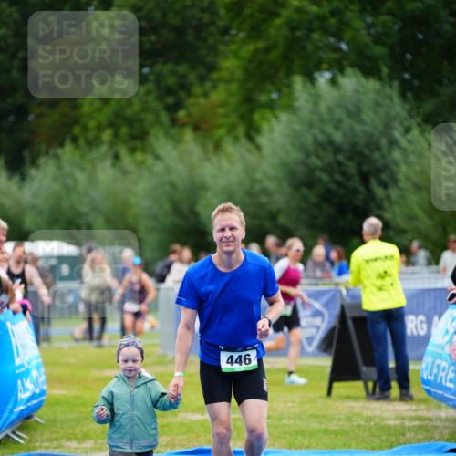 30.08.2026 - Elbe Triathlon Hamburg LAZAROV Photography http://msf.ph/oto/10053519 30.08.2026 10:51:34 Ziel 446, 670 meine-sportfotos.de