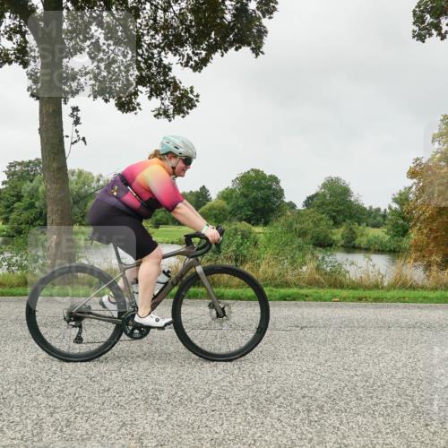 30.08.2026 - Elbe Triathlon Hamburg Michael Burmester http://msf.ph/oto/10053526 30.08.2026 10:32:06 Radfahren 919, 958, 1027, 1080, 1102 meine-sportfotos.de