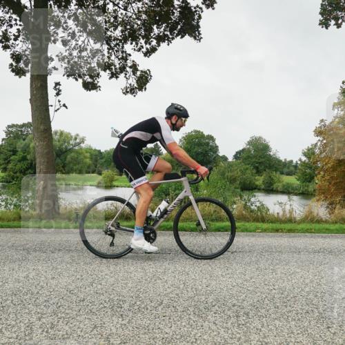 30.08.2026 - Elbe Triathlon Hamburg Michael Burmester http://msf.ph/oto/10053630 30.08.2026 10:33:49 Radfahren 866, 962, 1069, 1121 meine-sportfotos.de