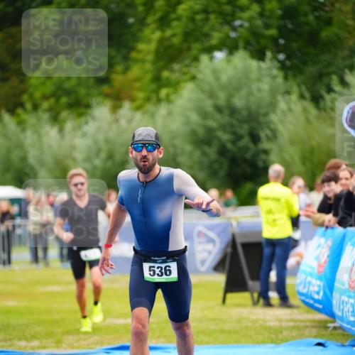 30.08.2026 - Elbe Triathlon Hamburg LAZAROV Photography http://msf.ph/oto/10053718 30.08.2026 10:52:00 Ziel 452, 536 meine-sportfotos.de