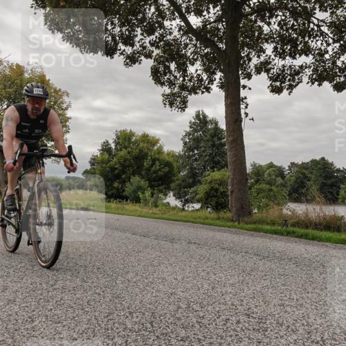 30.08.2026 - Elbe Triathlon Hamburg Michael Burmester http://msf.ph/oto/10053853 30.08.2026 10:54:12 Radfahren 1239, 1296 meine-sportfotos.de