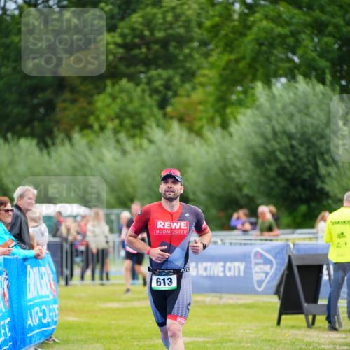 30.08.2026 - Elbe Triathlon Hamburg LAZAROV Photography http://msf.ph/oto/10054079 30.08.2026 10:53:38 Ziel 613 meine-sportfotos.de