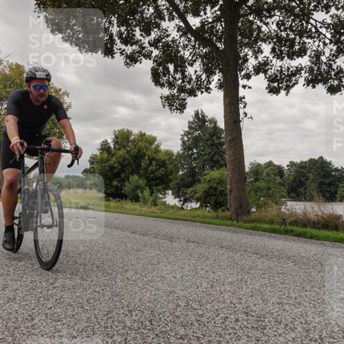 30.08.2026 - Elbe Triathlon Hamburg Michael Burmester http://msf.ph/oto/10054091 30.08.2026 10:57:58 Radfahren 1078, 1371, 1385 meine-sportfotos.de