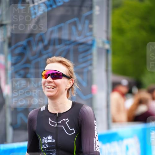 30.08.2026 - Elbe Triathlon Hamburg LAZAROV Photography http://msf.ph/oto/10054205 30.08.2026 10:54:03 Ziel 381, 481 meine-sportfotos.de