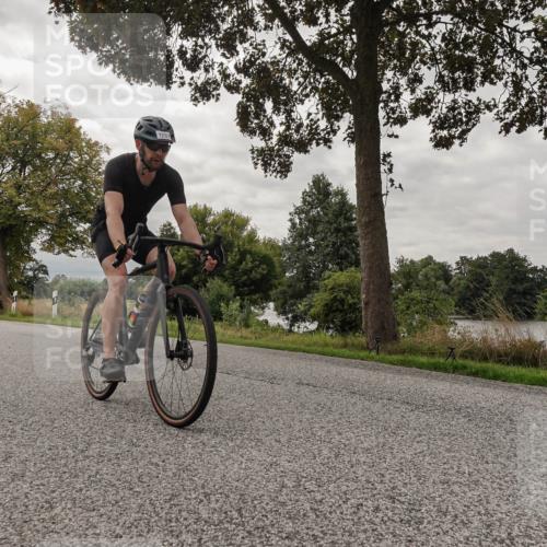 30.08.2026 - Elbe Triathlon Hamburg Michael Burmester http://msf.ph/oto/10054240 30.08.2026 11:00:26 Radfahren 888, 1129, 1237, 1322, 1379 meine-sportfotos.de