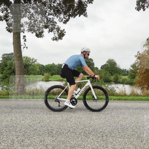 30.08.2026 - Elbe Triathlon Hamburg Michael Burmester http://msf.ph/oto/10054317 30.08.2026 10:46:06 Radfahren 985, 1054, 1099, 1141, 1146, 1163, 1197 meine-sportfotos.de