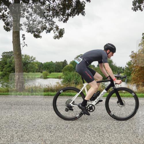 30.08.2026 - Elbe Triathlon Hamburg Michael Burmester http://msf.ph/oto/10054320 30.08.2026 10:46:08 Radfahren 979, 985, 1054, 1063, 1099, 1141, 1146, 1197 meine-sportfotos.de