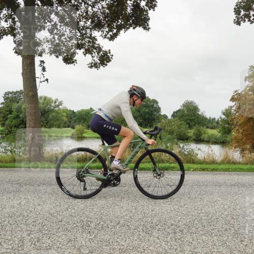30.08.2026 - Elbe Triathlon Hamburg Michael Burmester http://msf.ph/oto/10054392 30.08.2026 10:47:16 Radfahren 840, 859, 896, 1322 meine-sportfotos.de