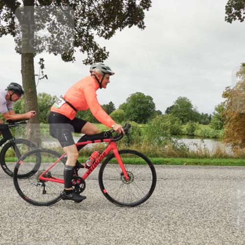 30.08.2026 - Elbe Triathlon Hamburg Michael Burmester http://msf.ph/oto/10054446 30.08.2026 10:47:59 Radfahren 858, 954, 982, 1109, 1125, 1195, 1254 meine-sportfotos.de