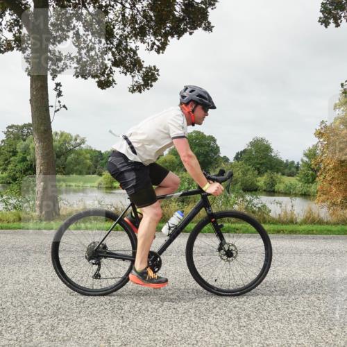 30.08.2026 - Elbe Triathlon Hamburg Michael Burmester http://msf.ph/oto/10054450 30.08.2026 10:48:01 Radfahren 858, 954, 982, 1035, 1109, 1125, 1195, 1254 meine-sportfotos.de