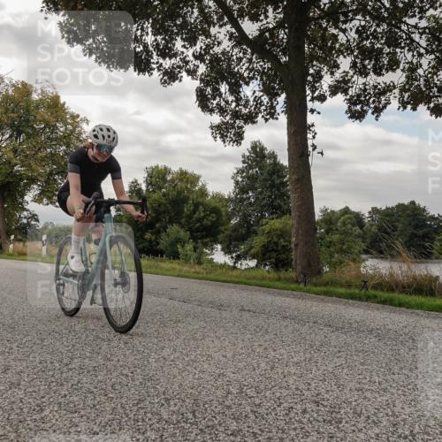 30.08.2026 - Elbe Triathlon Hamburg Michael Burmester http://msf.ph/oto/10054460 30.08.2026 11:04:57 Radfahren 801, 1391, 1425 meine-sportfotos.de