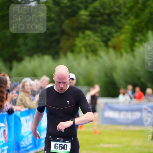 30.08.2026 - Elbe Triathlon Hamburg LAZAROV Photography http://msf.ph/oto/10054495 30.08.2026 10:55:38 Ziel 543, 582, 660 meine-sportfotos.de