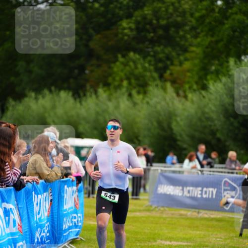 30.08.2026 - Elbe Triathlon Hamburg LAZAROV Photography http://msf.ph/oto/10054507 30.08.2026 10:55:43 Ziel 543, 582 meine-sportfotos.de