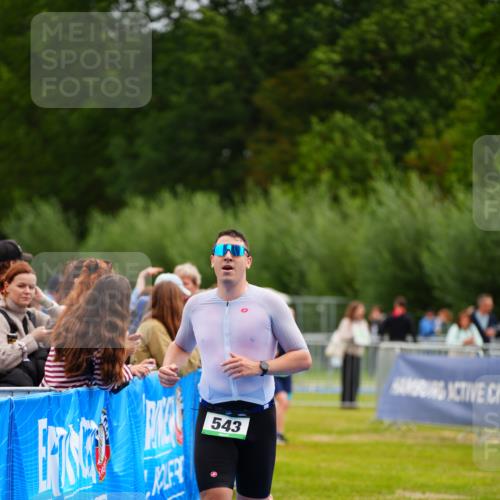 30.08.2026 - Elbe Triathlon Hamburg LAZAROV Photography http://msf.ph/oto/10054515 30.08.2026 10:55:44 Ziel 543 meine-sportfotos.de