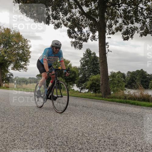 30.08.2026 - Elbe Triathlon Hamburg Michael Burmester http://msf.ph/oto/10054516 30.08.2026 11:06:08 Radfahren 896, 1303, 1305, 1390, 1442 meine-sportfotos.de