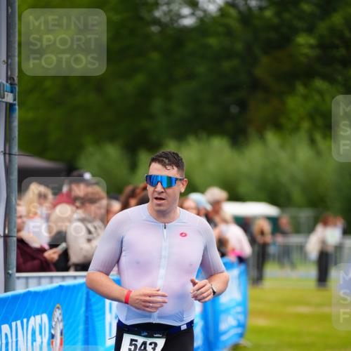 30.08.2026 - Elbe Triathlon Hamburg LAZAROV Photography http://msf.ph/oto/10054527 30.08.2026 10:55:45 Ziel 543 meine-sportfotos.de
