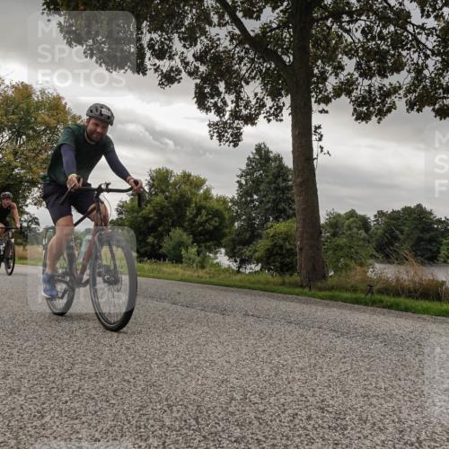30.08.2026 - Elbe Triathlon Hamburg Michael Burmester http://msf.ph/oto/10054570 30.08.2026 11:07:36 Radfahren 925, 985, 1142, 1372, 1397, 1435 meine-sportfotos.de