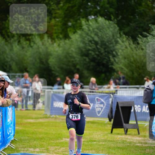 30.08.2026 - Elbe Triathlon Hamburg LAZAROV Photography http://msf.ph/oto/10054639 30.08.2026 10:57:29 Ziel 376 meine-sportfotos.de