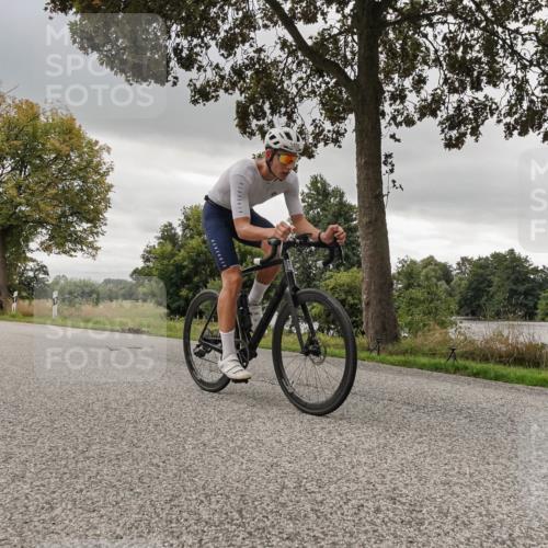 30.08.2026 - Elbe Triathlon Hamburg Michael Burmester http://msf.ph/oto/10054719 30.08.2026 11:11:56 Radfahren 1270, 1274, 1429, 1456, 1563 meine-sportfotos.de