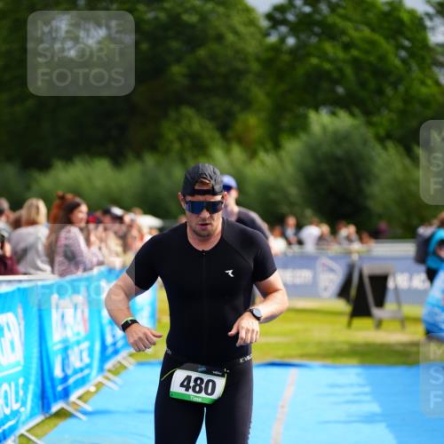 30.08.2026 - Elbe Triathlon Hamburg LAZAROV Photography http://msf.ph/oto/10054726 30.08.2026 10:58:43 Ziel 480, 588 meine-sportfotos.de