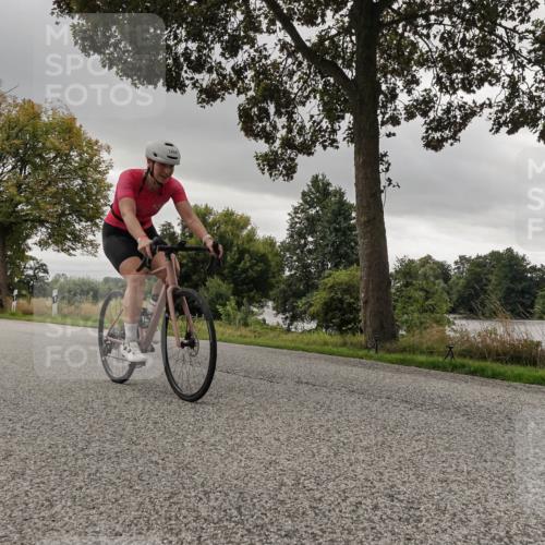 30.08.2026 - Elbe Triathlon Hamburg Michael Burmester http://msf.ph/oto/10054749 30.08.2026 11:12:45 Radfahren 1434, 1488, 1526 meine-sportfotos.de