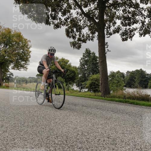 30.08.2026 - Elbe Triathlon Hamburg Michael Burmester http://msf.ph/oto/10054764 30.08.2026 11:13:07 Radfahren 1409 meine-sportfotos.de
